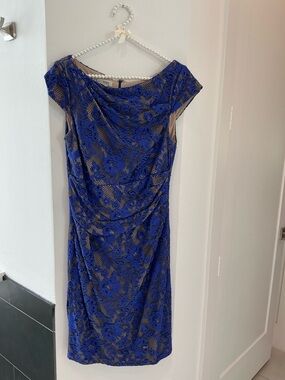 💜💙 GORGEOUS Kay Unger Size 12 Blue Floral Lace Overlay Sheath Dress 12 💜💙